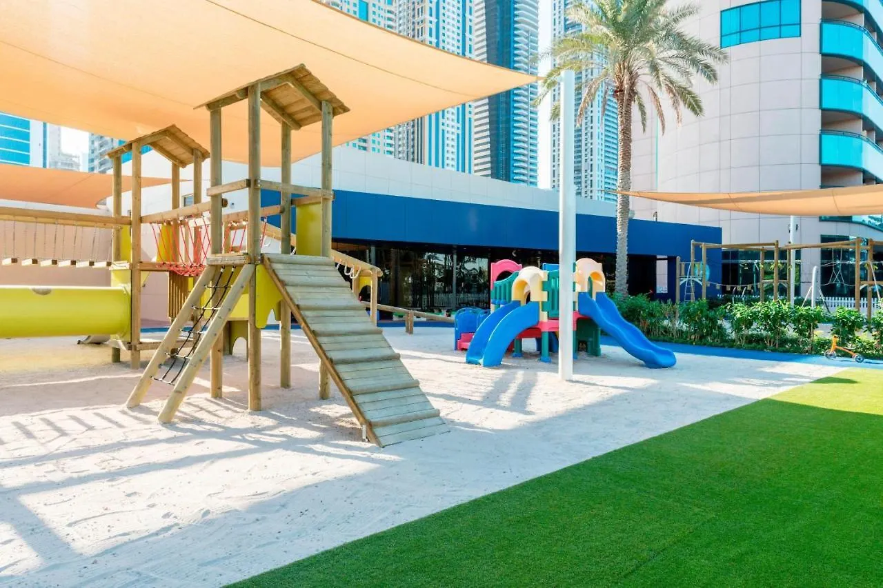 Le Meridien Mina Seyahi Beach Resort & Waterpark Dubaj
