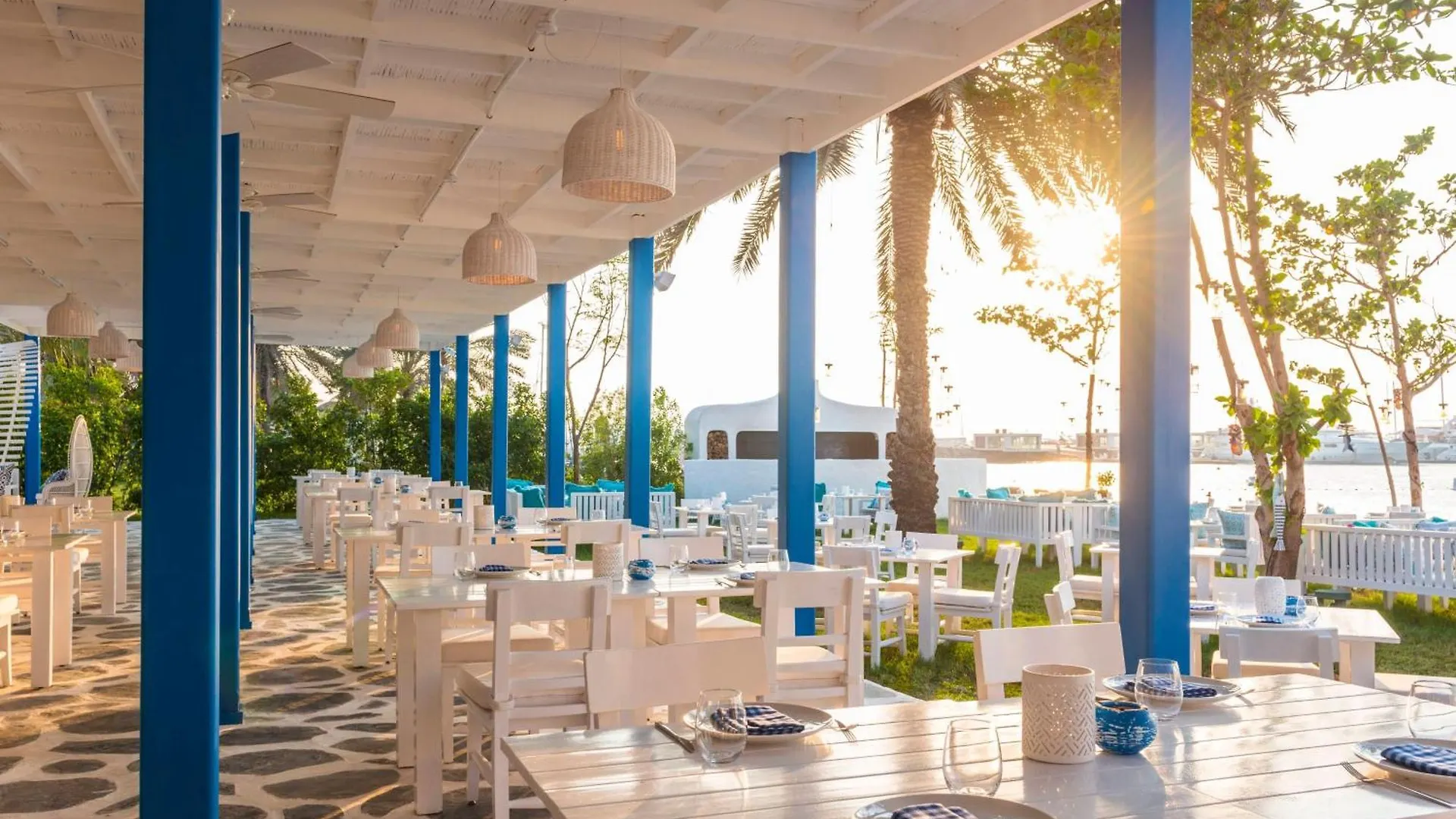 Le Meridien Mina Seyahi Beach Resort & Waterpark Dubai 5*,  United Arab Emirates