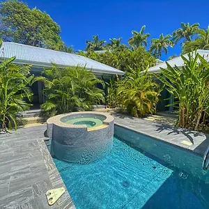 Majesty Palm Saint-Francois (Grande-Terre)