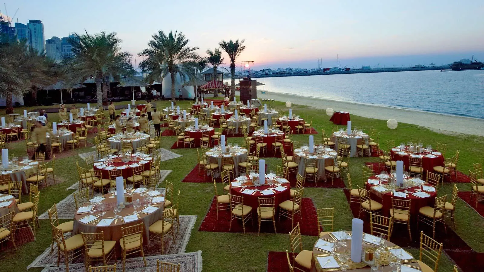 Le Meridien Mina Seyahi Beach Resort & Waterpark Dubai 5*,