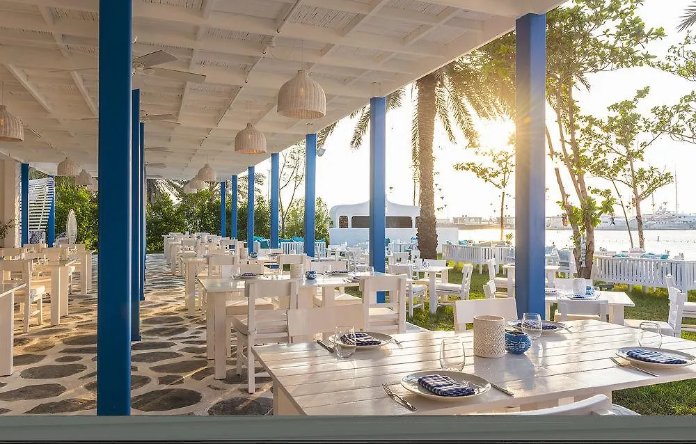 Le Meridien Mina Seyahi Beach Resort & Waterpark Dubaj