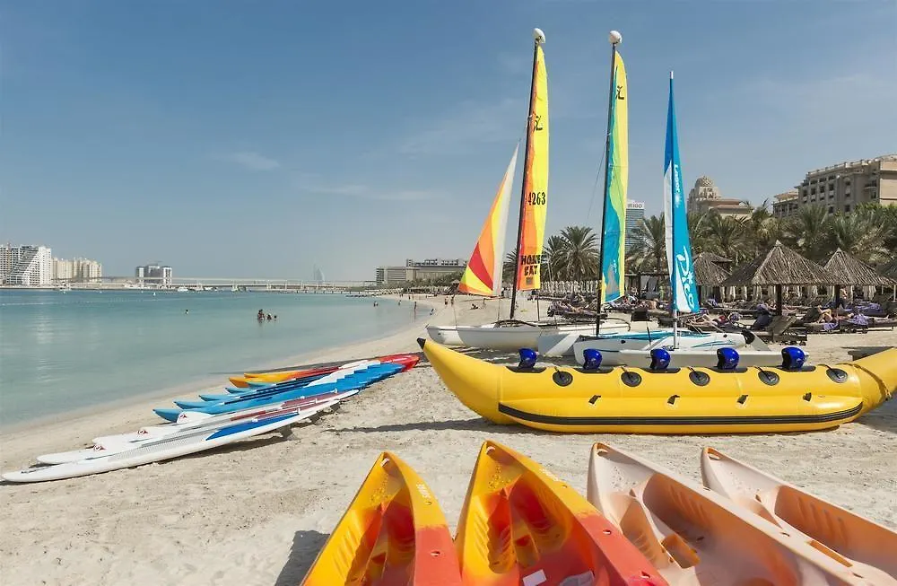 Le Meridien Mina Seyahi Beach Resort & Waterpark Dubaj 5*,