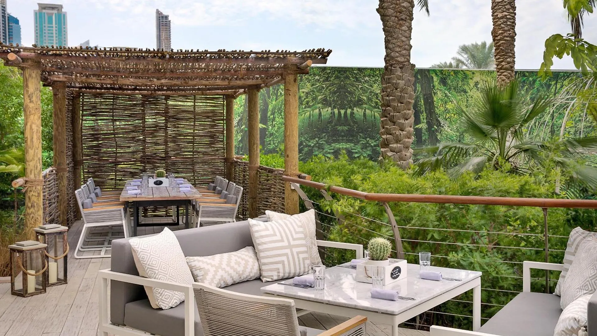 Le Meridien Mina Seyahi Beach Resort & Waterpark Dubaj